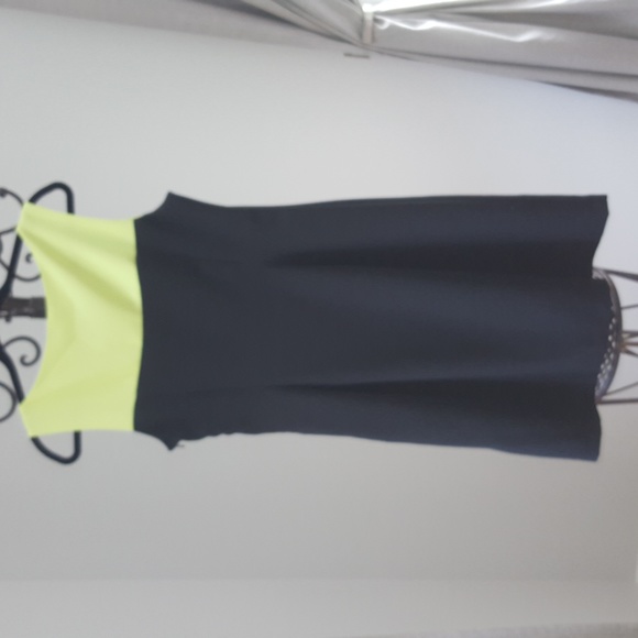 Connected Sheath Dress Black and Green 12 - Picture 2 of 6
